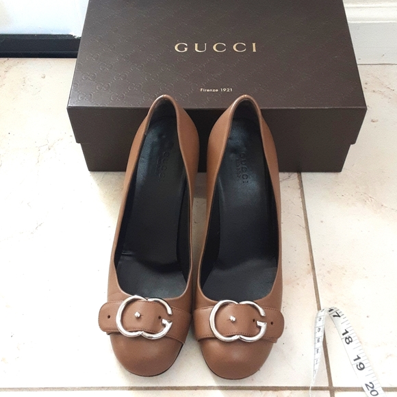 Shoes - Gucci Carmel pump